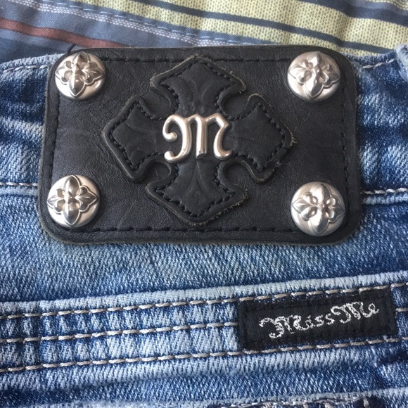 Miss Me Fleur De Lis Rhinestone Distressed Patches Straight Leg Jeans size 26 - Picture 8 of 13